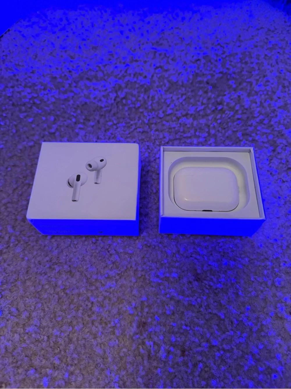 Apple AirPods Pro 3 with ANC Charging Case and Extra Ear Tips — White